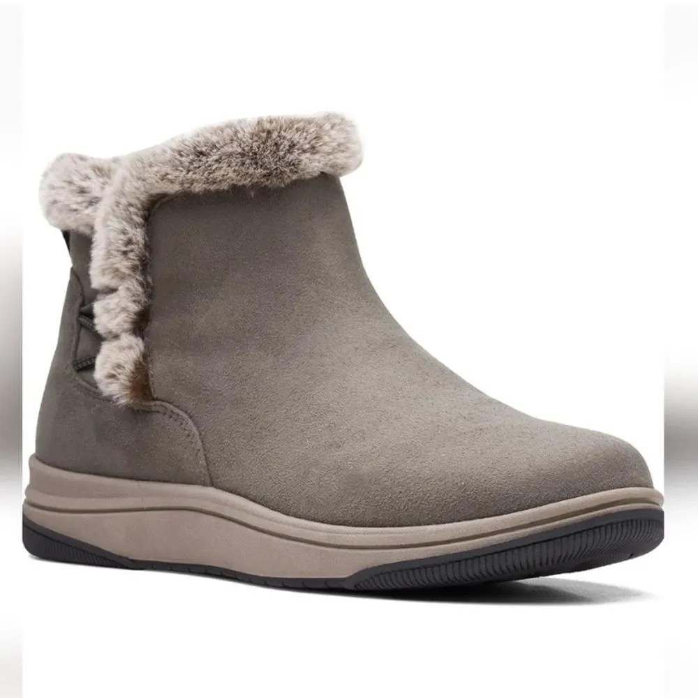 Clark's Cloudsteppers Breeze Fur Dark Olive Ankle Boot 🔥 Size 6.5 🔥 NEW